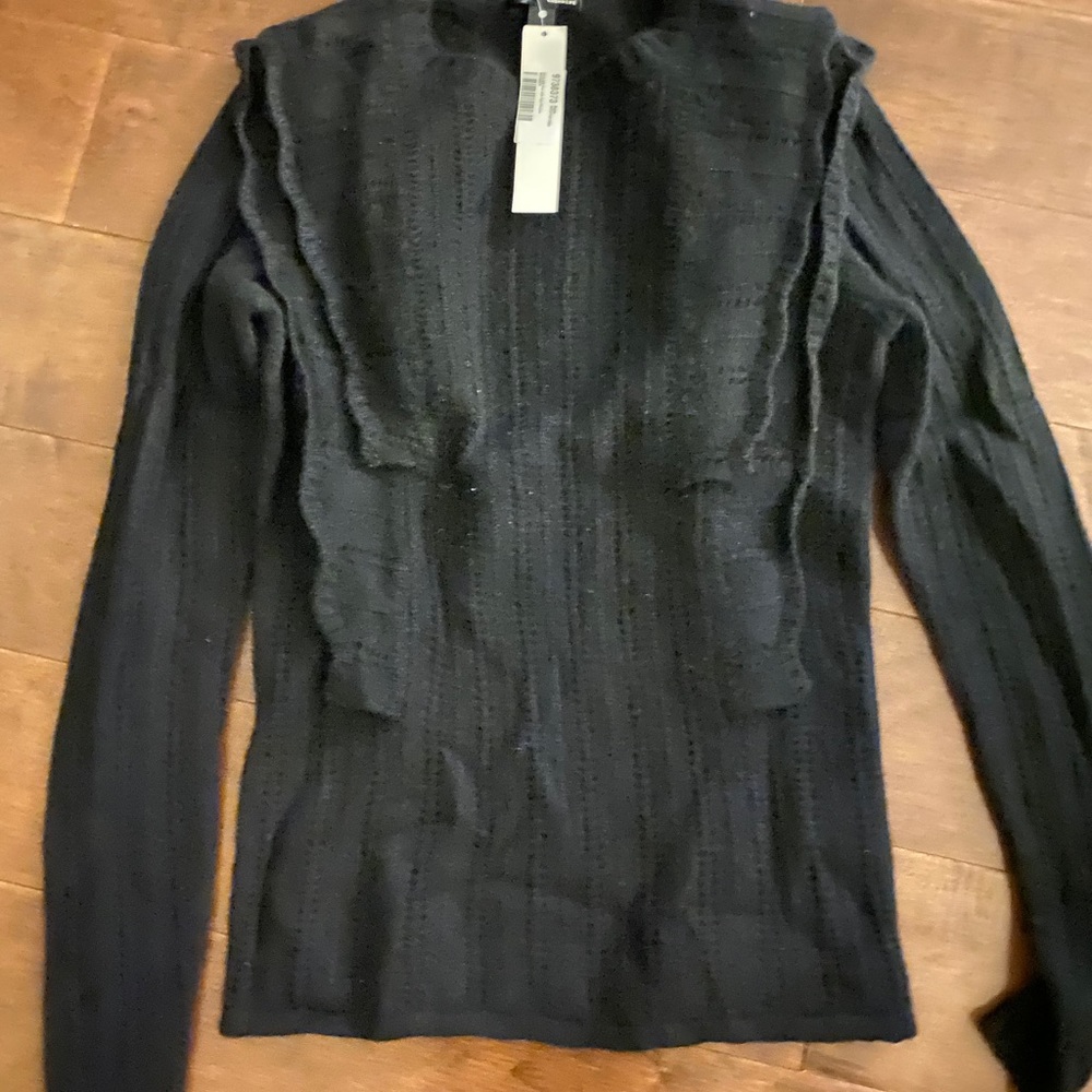 NWT Aqua cashmere ruffle sweater. XS